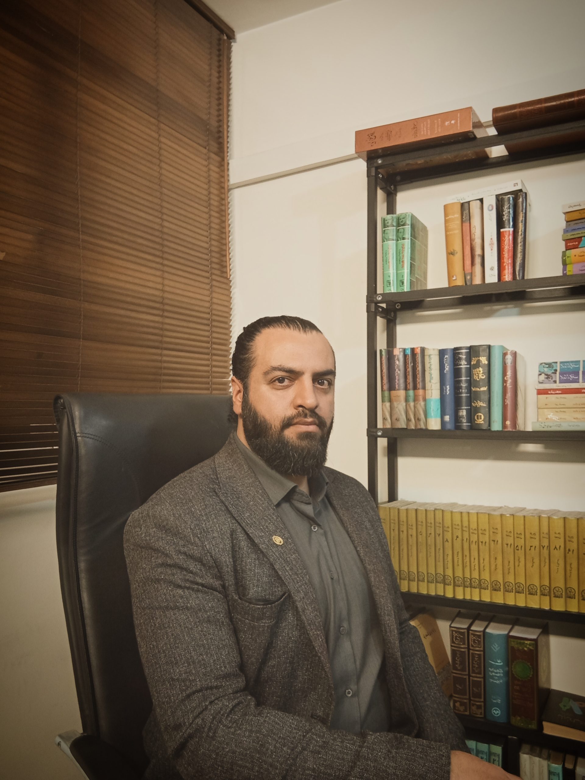 وکیل احسان قاسمی