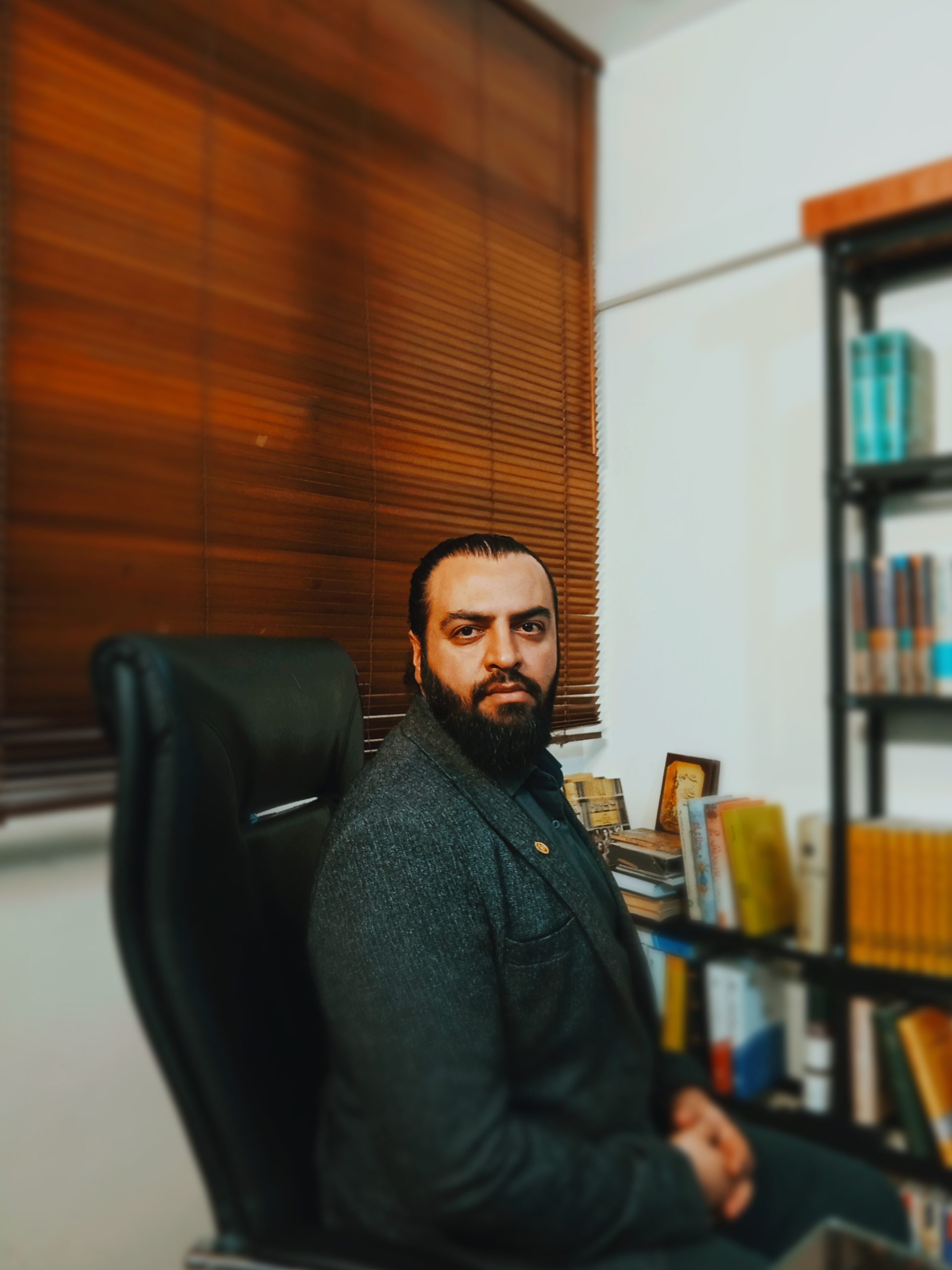 وکیل احسان قاسمی